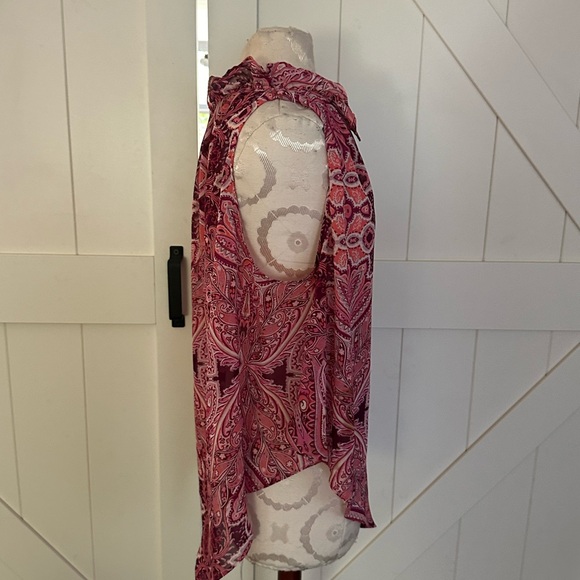 Large flowly pink tank top - Picture 2 of 5